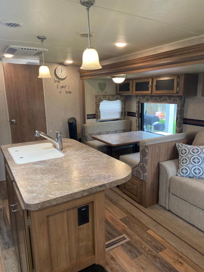Campeggio Cozy Camper - Free Parking *
